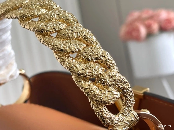 LOUIS CAPUCINES VUITTON BB 0725